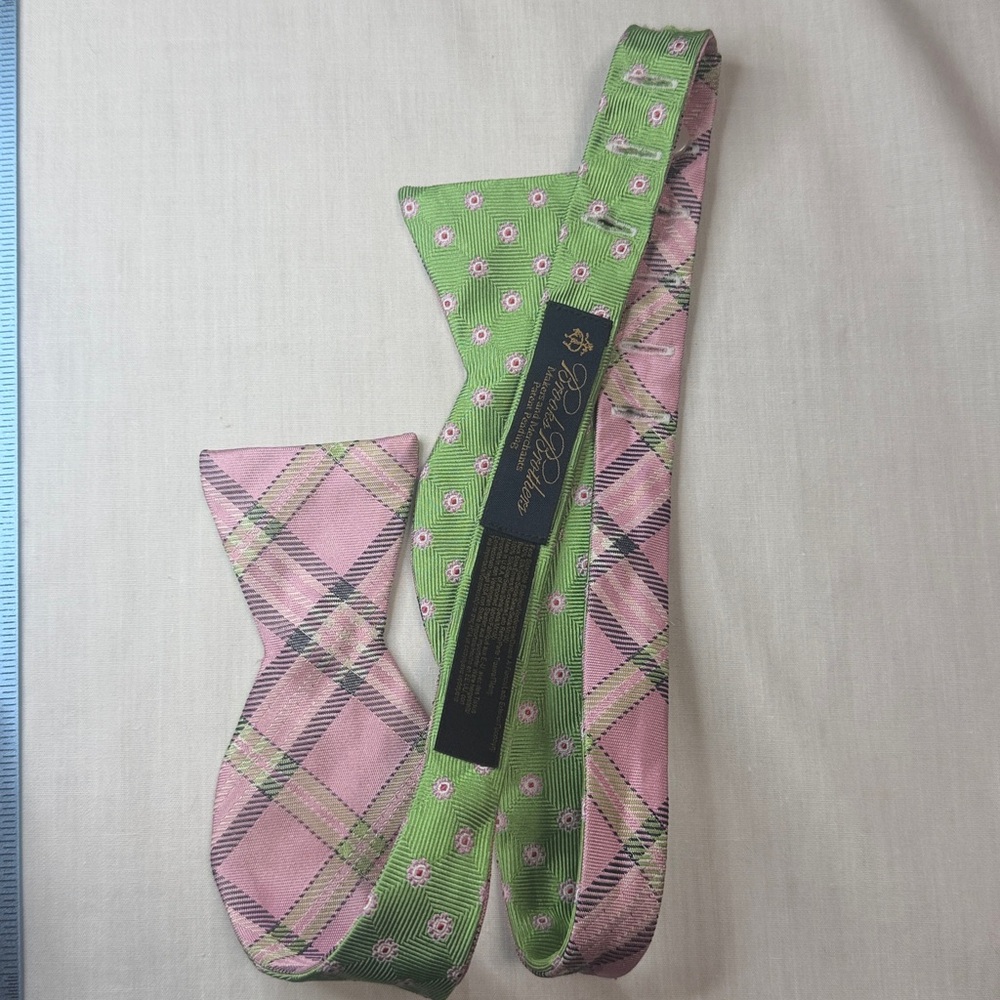 Brooks Brothers Reversible Bow Tie